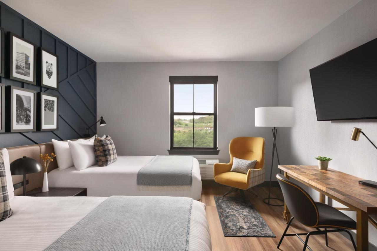 The Eddy Taproom & Hotel Golden Luaran gambar